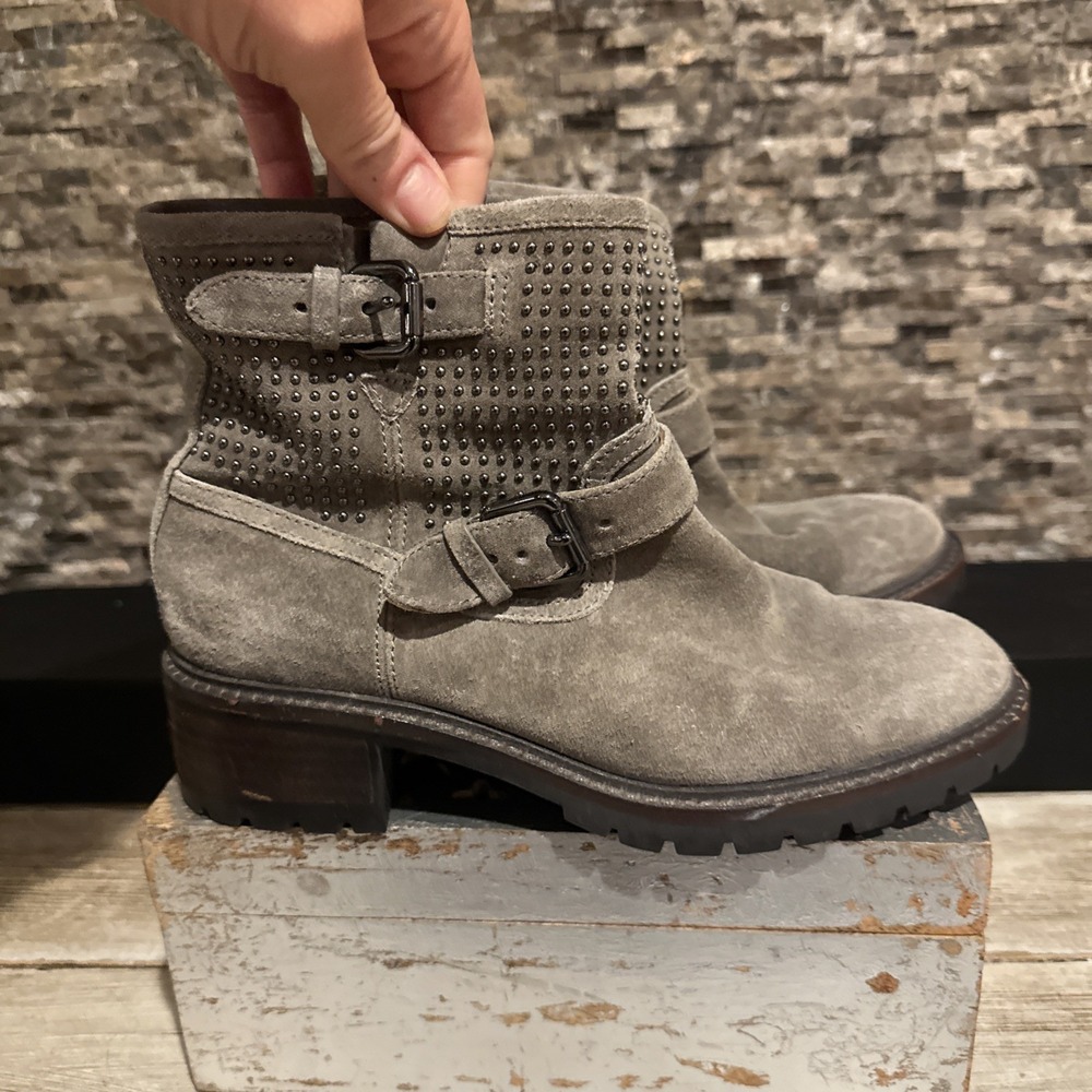 Coach Gates Women's Studded Taupe Gray Suede Moto Combat Buckle Ankle Boots 5B - Picture 3 of 7